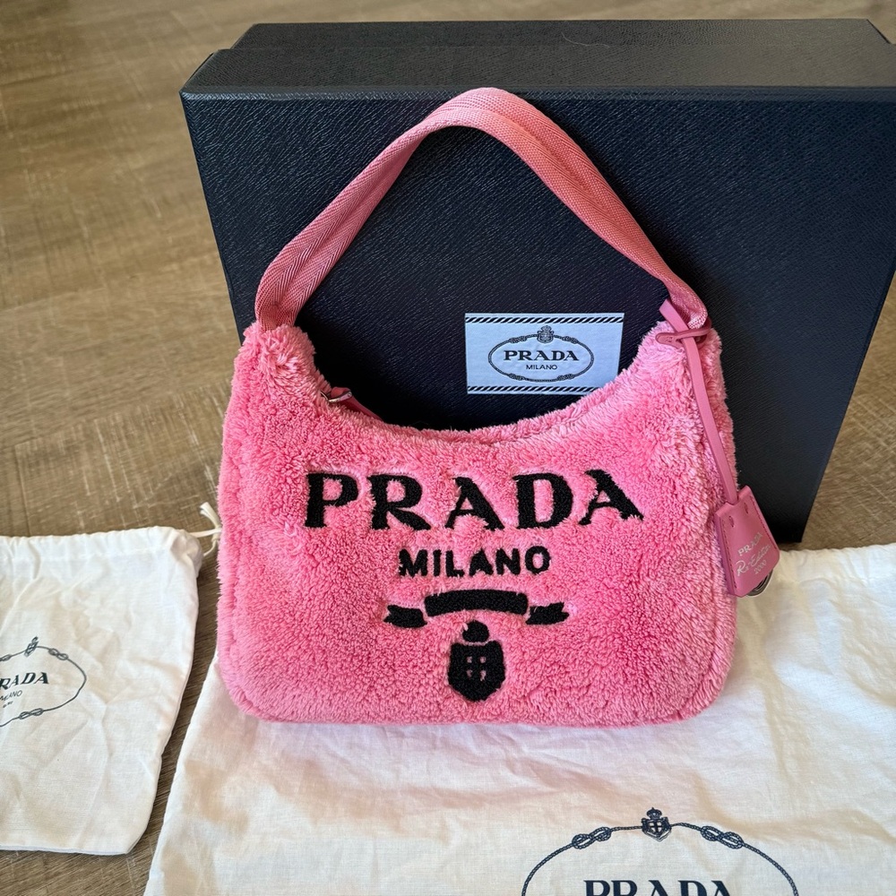 Prada Re-Edition 2000 Pink Terry Bag